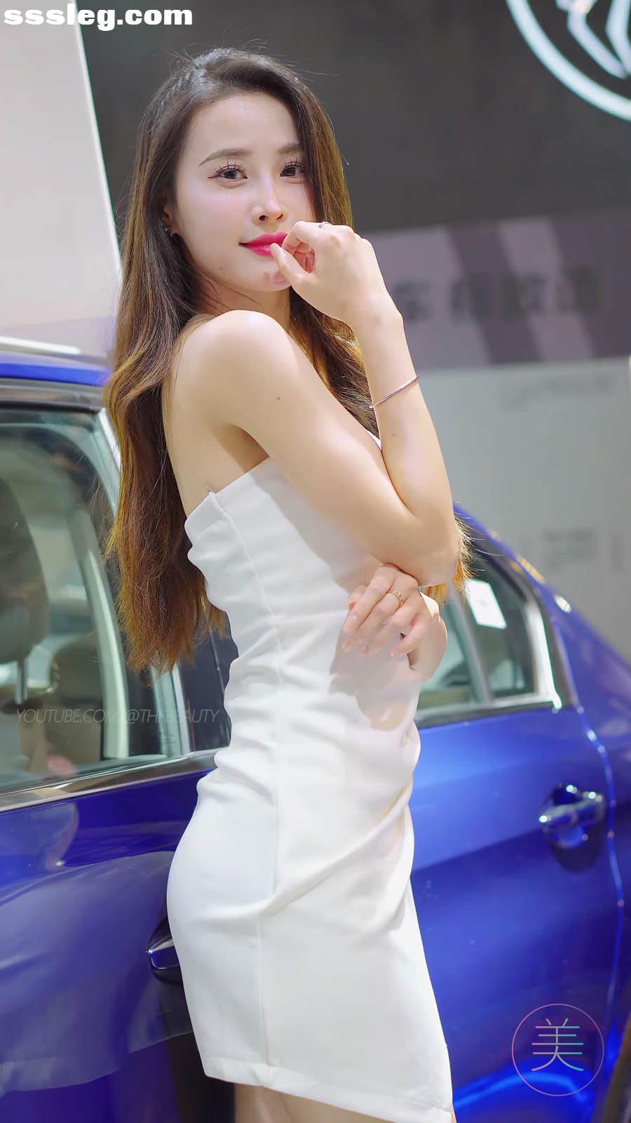 V (1).jpg