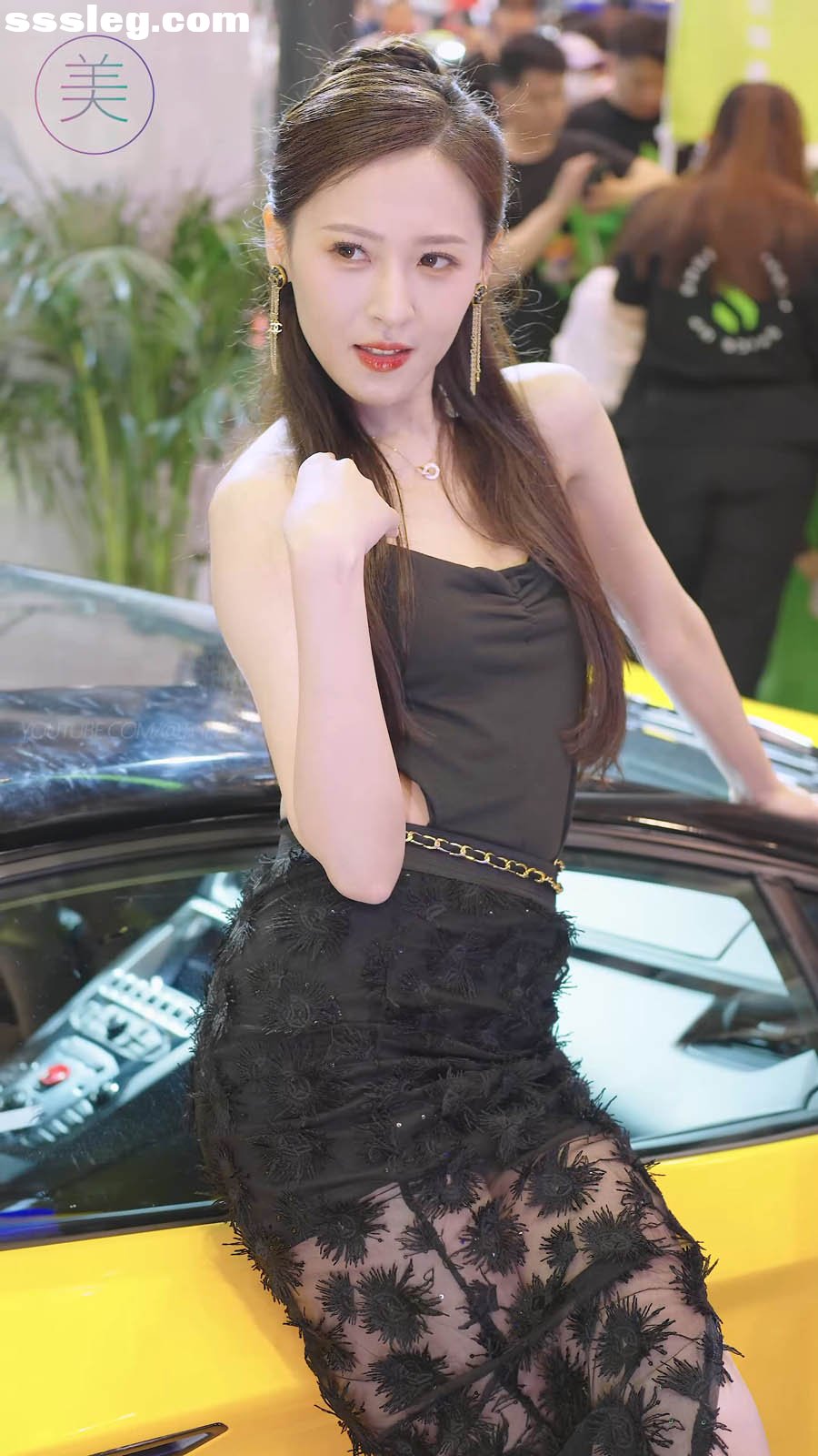 V (1).jpg