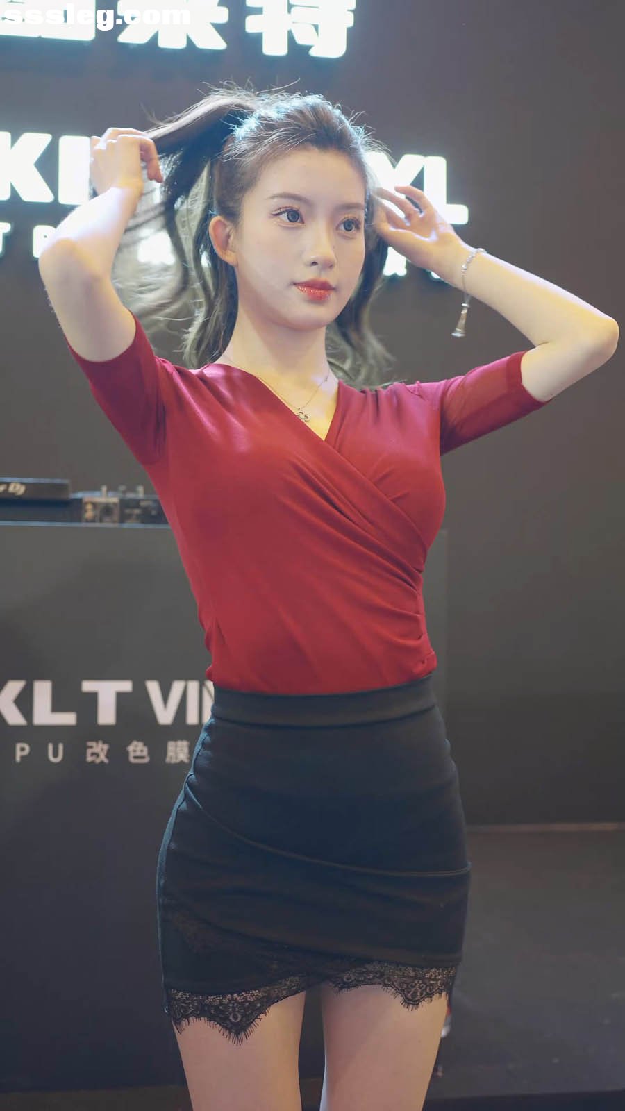 V (1).jpg