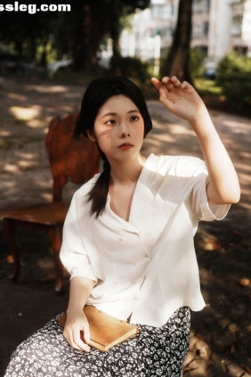 [YITUYU艺图语]2025.10.23 牛皮日记里的花香 小椰[17P182M]