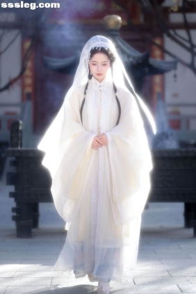 [YITUYU艺图语]2025.12.17 凡女怎敢似观音 帅羊羊[9P9M]