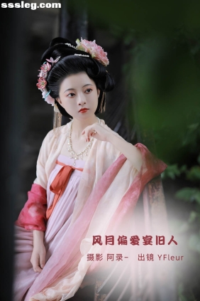 [YITUYU艺图语]2022.09.23 风月偏爱宴旧人 YunFleur[35P682M]