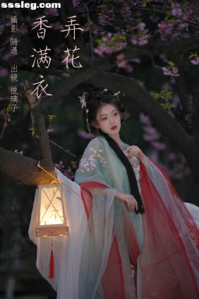 [YITUYU艺图语]2023.03.21 弄花香满衣 悦璃[21P345M]