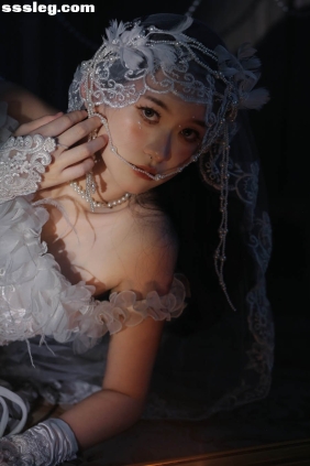 [YITUYU艺图语]2025.09.27 于烛光中的新娘 秋刀鱼[14P236M]