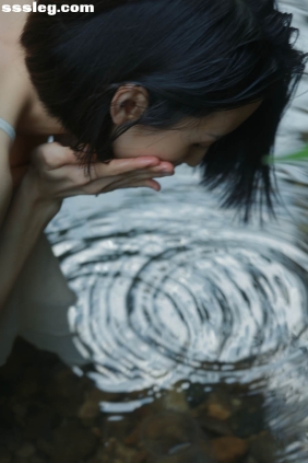 [YITUYU艺图语]2025.12.13 小溪的时光 华老怪HaLo[32P236M]