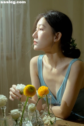 [YITUYU艺图语]2025.07.09 某个午后 小月[15P121M]