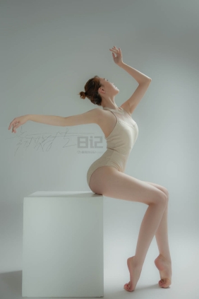[GALLI嘉丽]舞蹈生日记074 张雯雯[37P281M]
