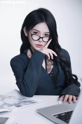 [YITUYU艺图语]2025.05.09 办公室海妖女郎 AMY[14P106M]