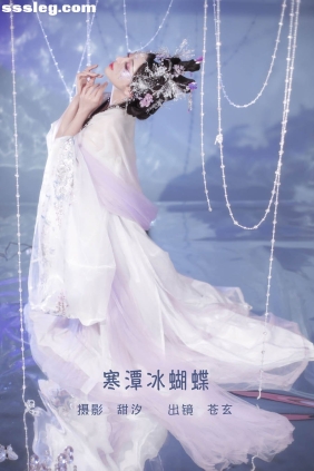 [YITUYU艺图语]2022.06.02 寒潭冰蝴蝶 苍玄[19P260M]