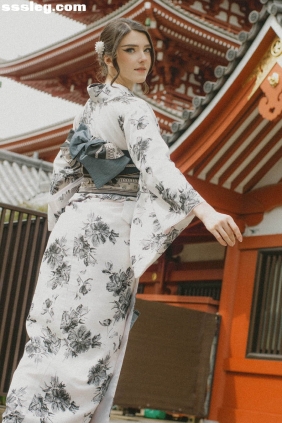Candy Ball Kimono[39P+5V474M]