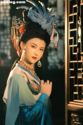 [YITUYU艺图语]2025.10.18 女儿国 麻花[9P44M]